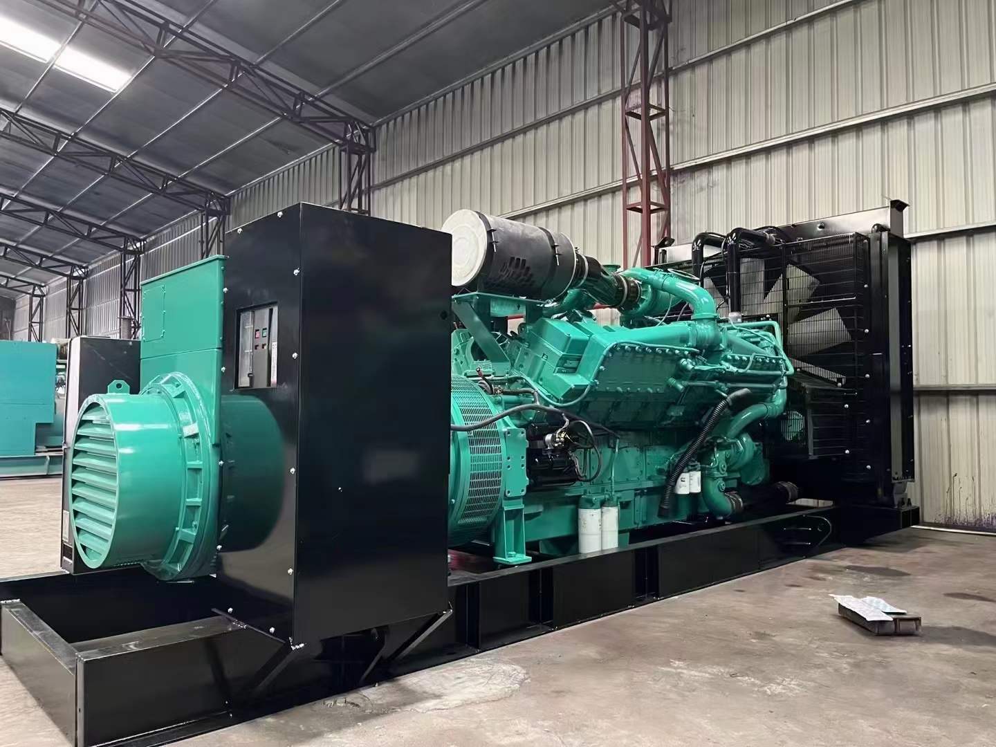 瀍河回族如何降低 800kW 柴油发电机输出电流的波动？